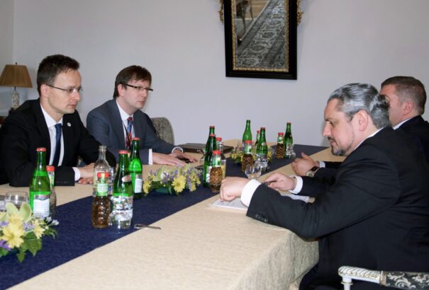 A V4-ek nem kérnek a kvótákból