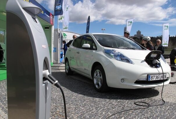 Norvégia betiltja benzin- vagy dízelmotoros autók árusítását