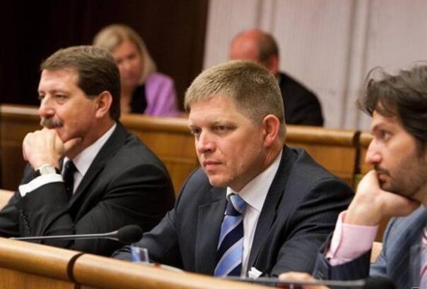 Miniszterelnök úr!