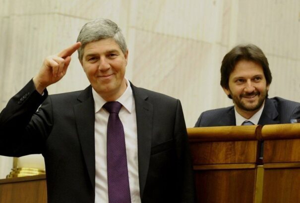 Mikor mondja a Sieť és a Most-Híd a Smernek, hogy ELÉG? Soha