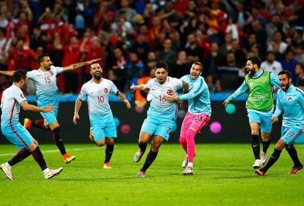 Foci Eb 2016: Óriási meglepetésre kikapott a címvédő, továbbjutott a magyar válogatott is (videó)