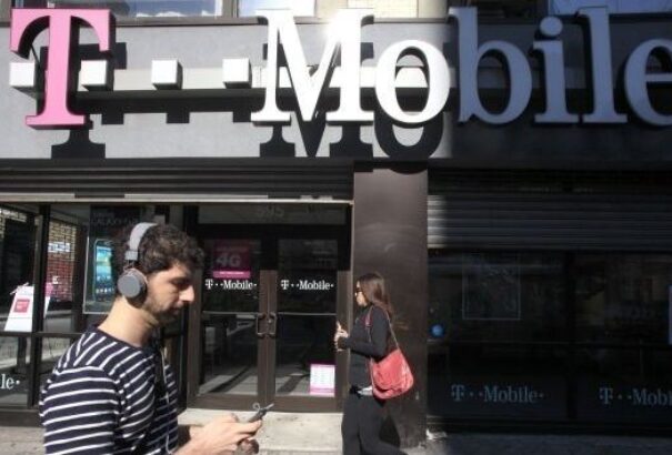 A cseh T-Mobile alkalmazottja kiárusította az ügyfelek adatait