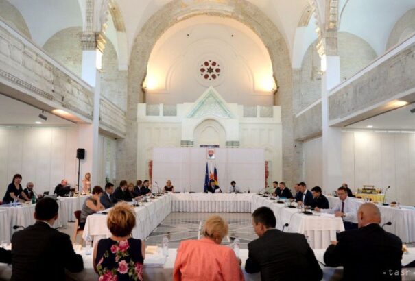 Eurómilliók Losonc, Fülek és a régió számára. Kihelyezett kormányülés Losoncon