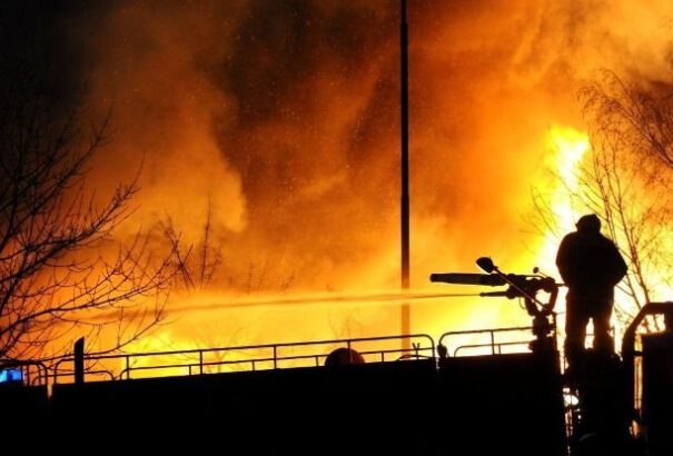 Hatalmas tűz volt Pozsonyban (Videó)