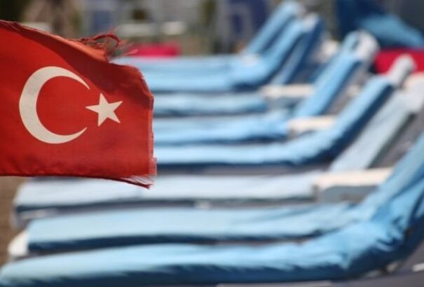 Durván visszaesett a török turizmus