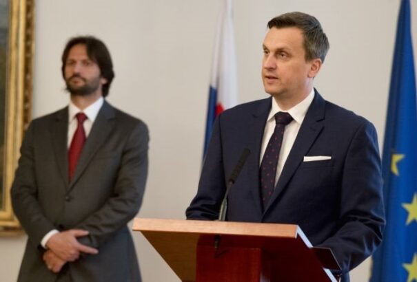 Ha nem kerülnek elő új bizonyítékok, az SNS kiáll Kaliňák mellett