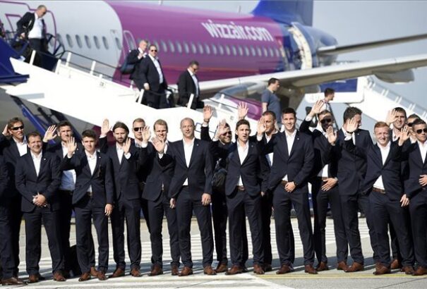 Hazaérkezett a magyar labdarúgó válogatott