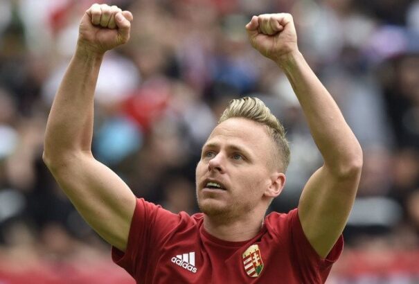 Az asztalon maradt nagyfröccs