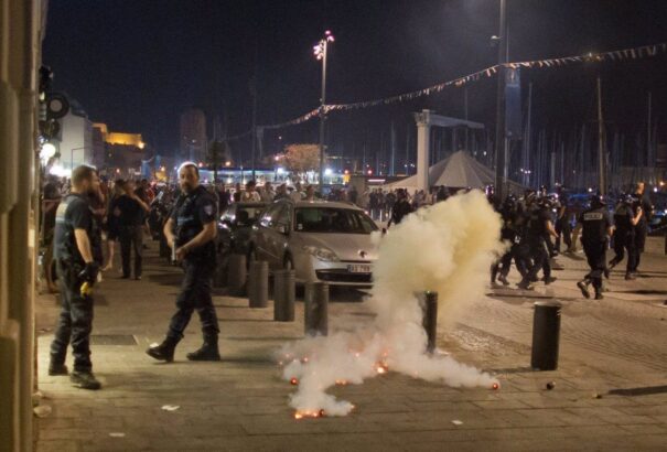 Szeméthegyek, katonák és huligánok az Eb első napján