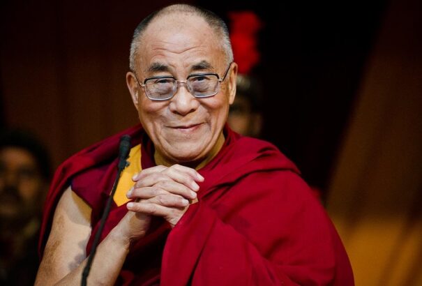 Dalai Láma: túl sok menekült van Európában