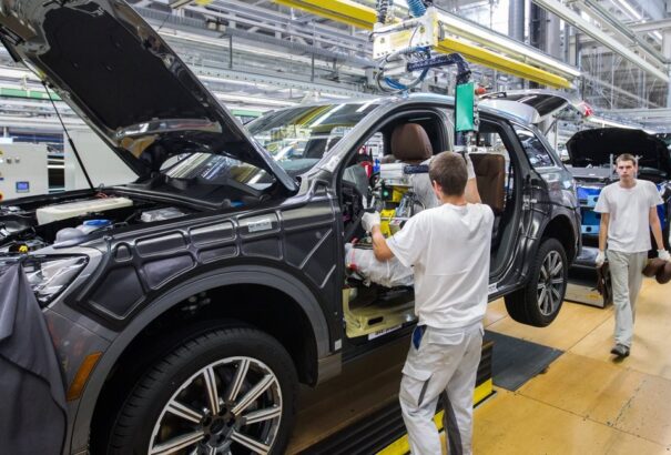 Így készül a csodakocsi. Pléhdarabtól a kész Q7-ig (Képriport a VW gyárából)