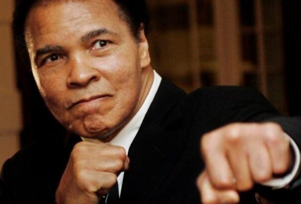 Meghalt minden idők legnagyobb ökölvívója, Muhammad Ali
