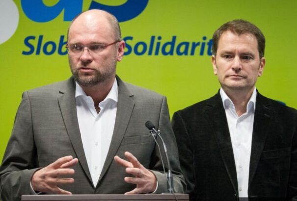 Az ellenzék Kaliňák fejét követeli. A NAKA nyomozást indít