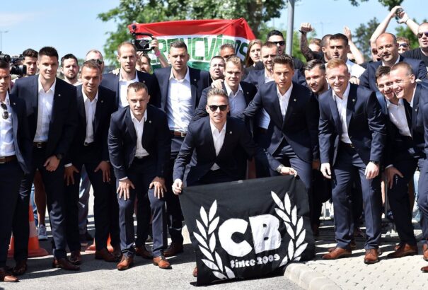 Elindult a magyar labdarúgó-válogatott Franciaországba