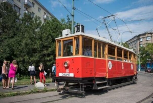 A nyár végéig minden szombaton jár Pozsonyban a 18-as történelmi villamos
