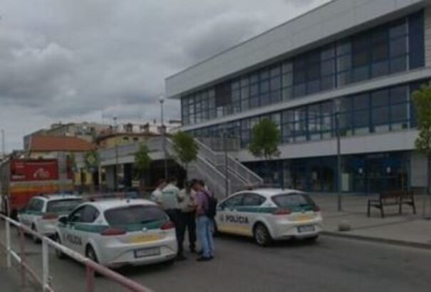 Délután evakuálták a nagyszombati vasútállomást