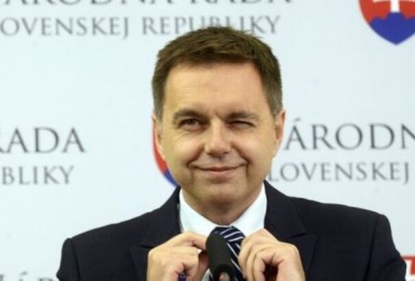 Ennyit ér a kormány ígérete: adóemelésre készül a pénzügyminisztérium