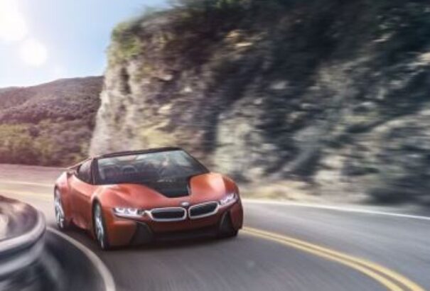 Nagy bejelentés a BMW-től: sorozatgyártásba kerül az önvezető autó