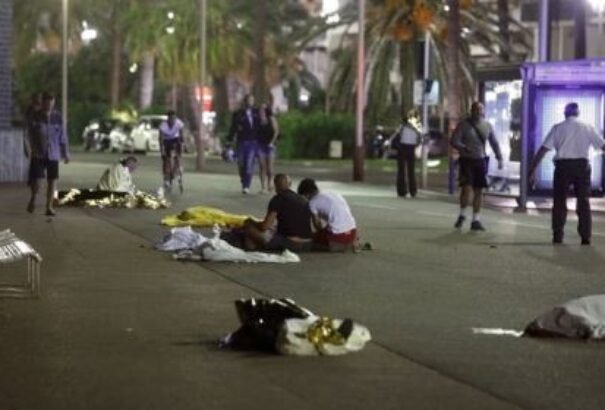 Magyarországi paprikaspray és kutyaharapás a nizzai tragédia árnyékában