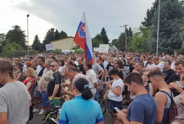 Bonapárty: Újabb ellenzéki tüntetés Kaliňák és Fico leváltására (Képek)