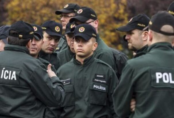 Szlovákia 25 rendőrt küld augusztusban Magyarországra