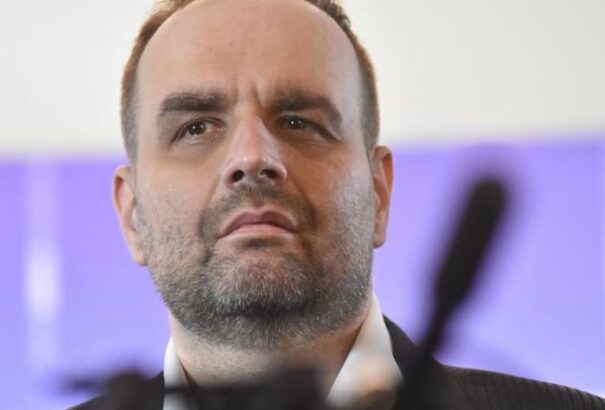 Frešo távozott az SDKÚ-DS éléről