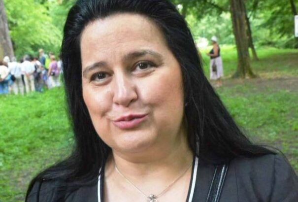 Józsa Judit kerámiaművésszel  az összetartozásról, az alkotásról