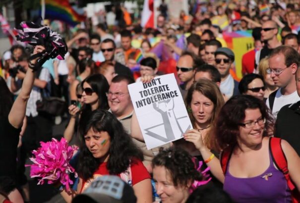 Elítélem a gyűlölet terjesztését…