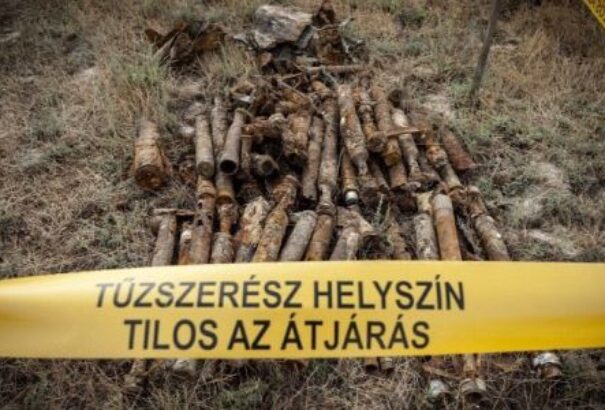 Robbanás a Hortobágyon, tűzszerészek haltak meg