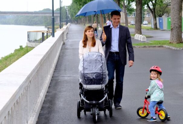 Átadták az új Dunasétányt Pozsonyban