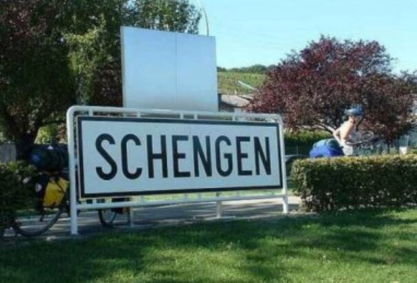 Csehország rendőröket küld Magyarországra