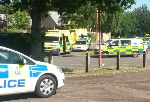 Lövöldözés egy angliai uszodában