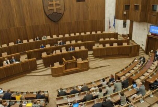 24 munkanap után nyári szabadságra mentek a képviselők