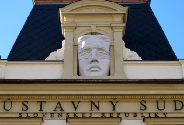 „A Smer érdekei és nem az alkotmányosság került válságba”, mondja a korábbi alkotmánybíró