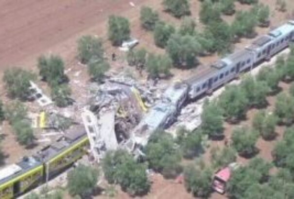 Olasz vonatbaleset: emberi mulasztás történt