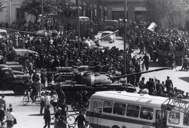 Hatvannyolcas emlékfoszlányok