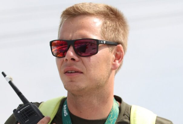 Belehalt sérüléseibe a német kajak-kenu edző