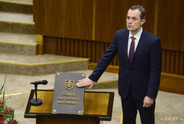 Procházka elhagyja Szlovákiát?