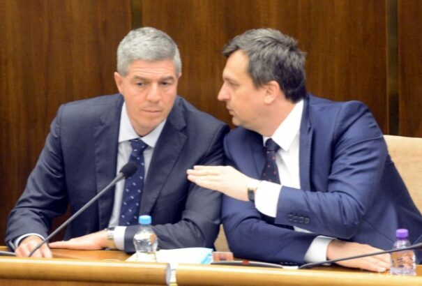 Az emberek leginkább Bugárban és Dankoban bíznak