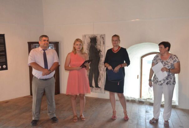 A kőedény költészete – egy rozsnyói manufaktúra története