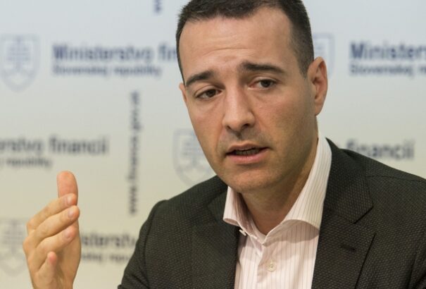 Újdonság az államtól: Az adósok „all inclusive“ ellátásra számíthatnak az orvosnál