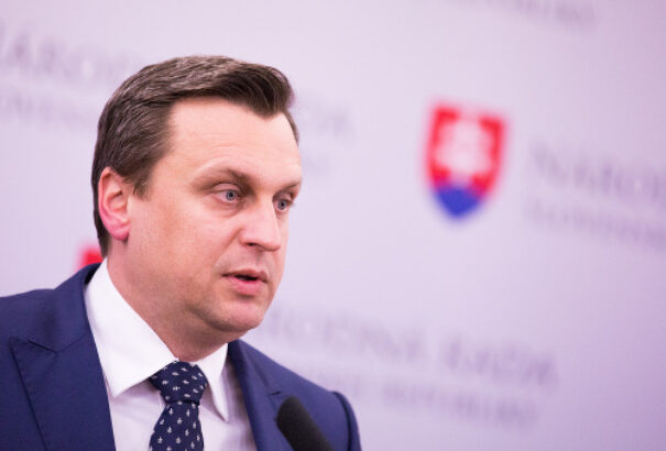 Danko meg akarja akadályozni az ország szétlopásával kapcsolatos vitát