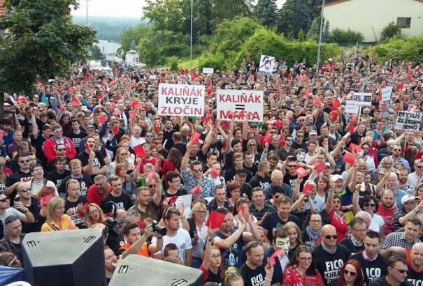 Véget ért a nyolcadik kormányellenes tüntetés: több mint ezren gyűltek össze