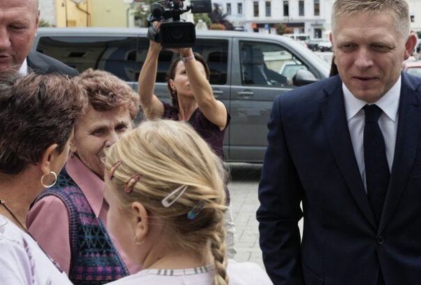 Ficot Kisszebenben az ÁFA-csalásban is említett Kubánek fogadta (videó)