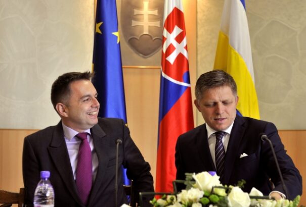 Kihelyezett ülést tart a kormány