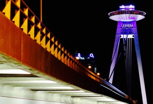 Előrejelzi majd az időjárást a pozsonyi SZNF híd