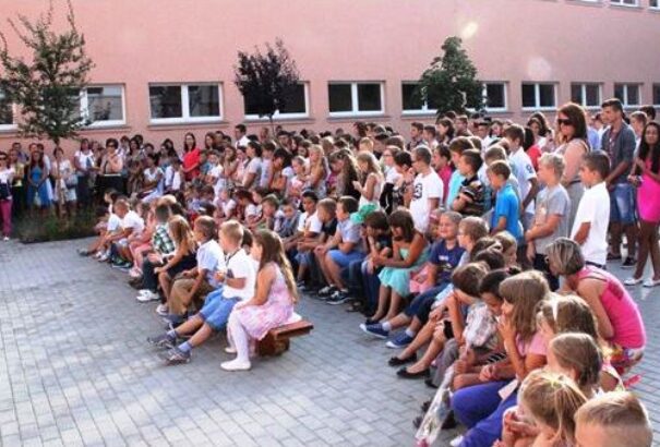 Akik élet szabnak a kis életre