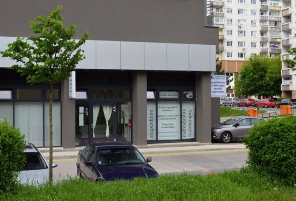 Megbírságolták az Általános Egészségbiztosítót a Kostka-szerződések miatt