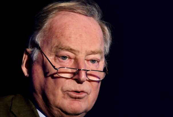 Kizárás helyett Károly-díjat adna Magyarországnak az AfD