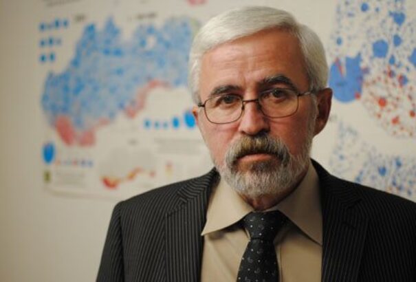 Elhunyt Tóth Károly